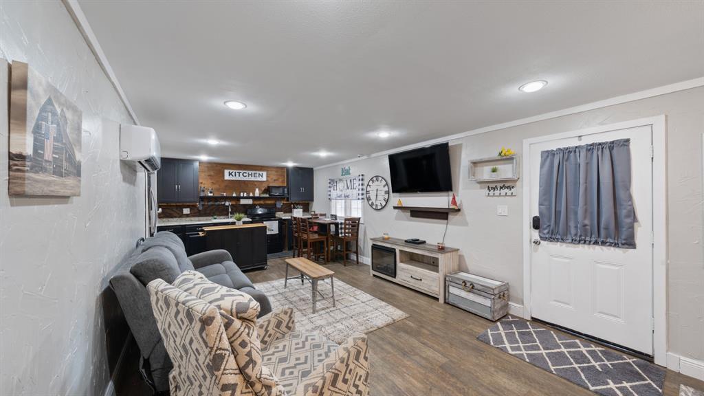 LOG CABIN ESTATES - Residential