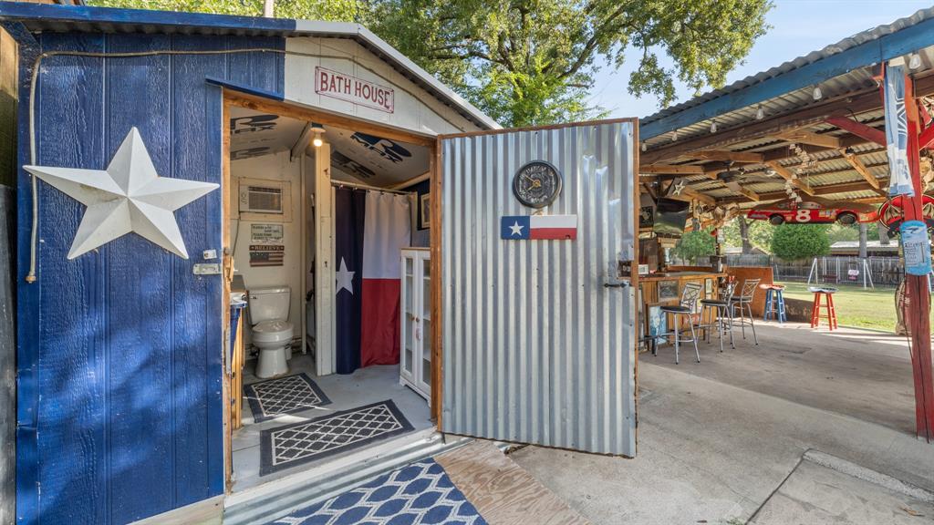 LOG CABIN ESTATES - Residential