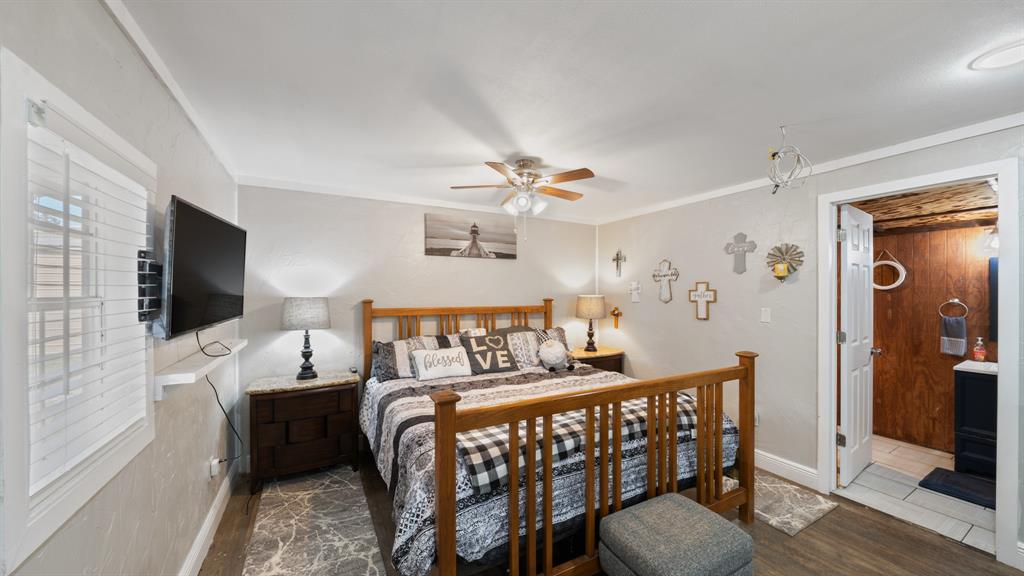 LOG CABIN ESTATES - Residential