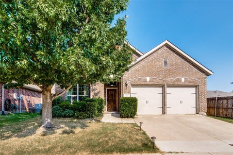 Photo of 929 Green Coral Drive, Little Elm, TX 75068 (MLS # 21351579)