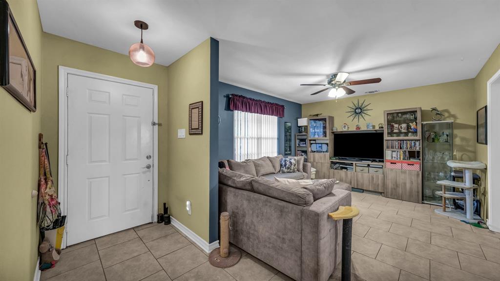 T & P Rr Co Surv Abs #1421 - Residential