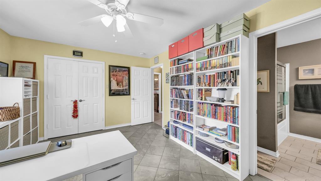 T & P Rr Co Surv Abs #1421 - Residential