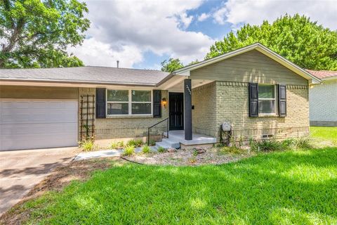 2342 Fenestra Drive Dallas TX 75228