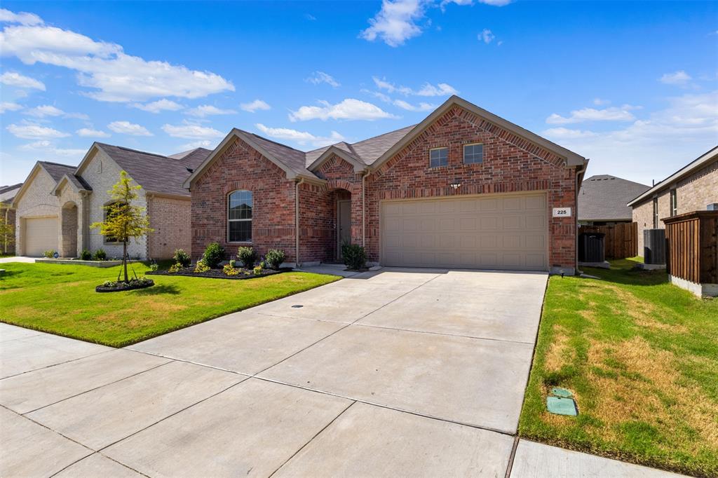 225 Ardsley Lane