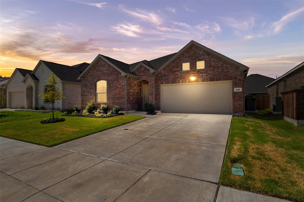 225 Ardsley Lane