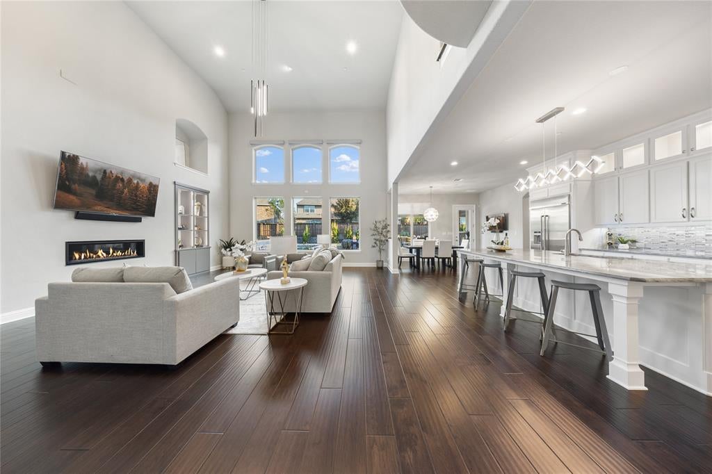 1207 Holford Drive