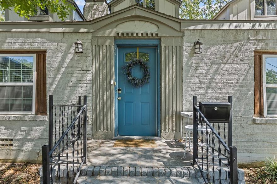 Welcome to 1808 Glenwick Drive! A classic designed home with modern updates. This delightful residence boasts 3 spacious bedrooms and 2 updated bathrooms, perfect for comfortable living. You'll enjoy the generously sized rooms, open kitchen, and so much more! Step outside to a beautiful back yard adorned with mature trees, featuring an outdoor kitchen and a brick oven, creating an inviting space for hosting friends or enjoying your evenings. Experience a classic blend of indoor and outdoor Texas living in this charming abode! Schedule your tour today!