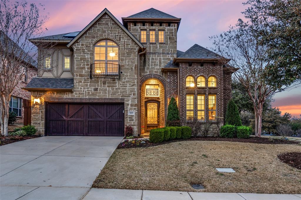 123 Alto Vista Drive