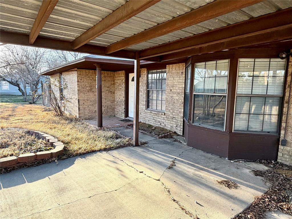 216 W Marshall Street