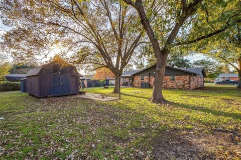 A home in Cleburne