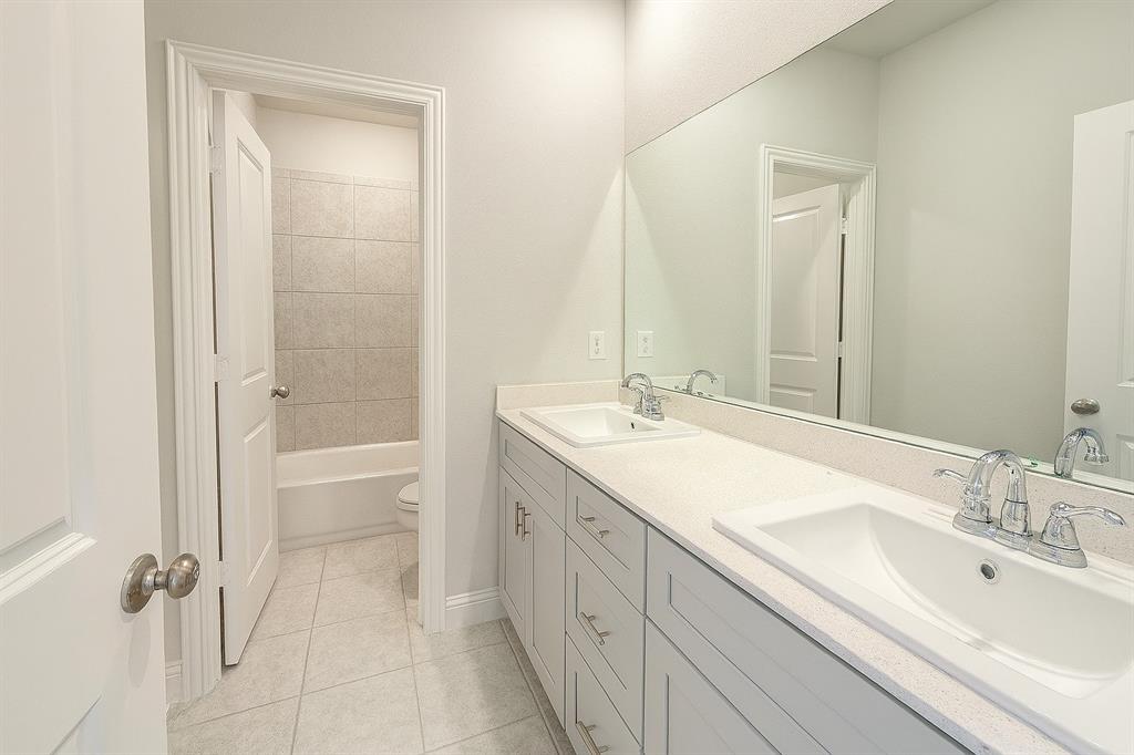 Homestead At Ownsby Farms Ph 2, The - Residential Lease