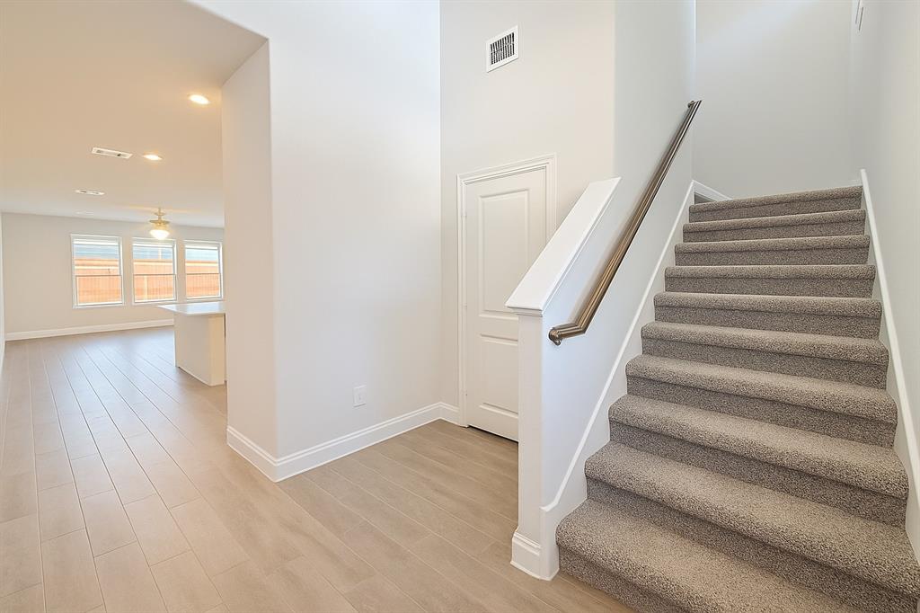 Homestead At Ownsby Farms Ph 2, The - Residential Lease