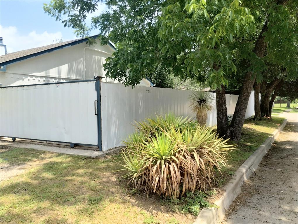 704 Manhattan Drive