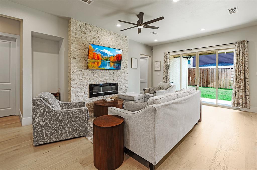 Garza Lake Estates - Residential