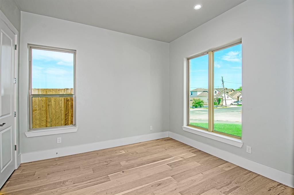 Garza Lake Estates - Residential