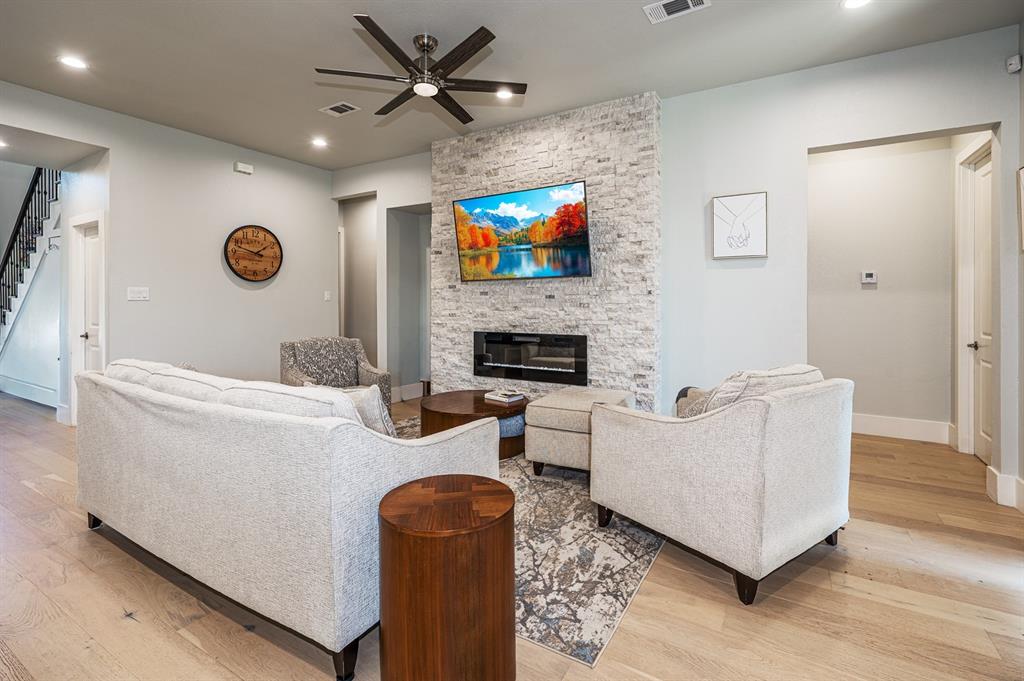 Garza Lake Estates - Residential