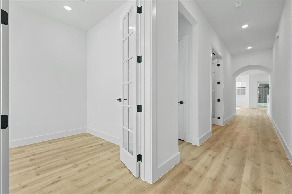 911 Banyan Tree Lane