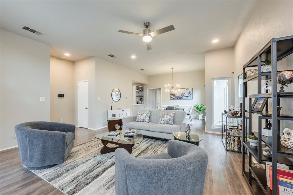 1609 Toddville Circle