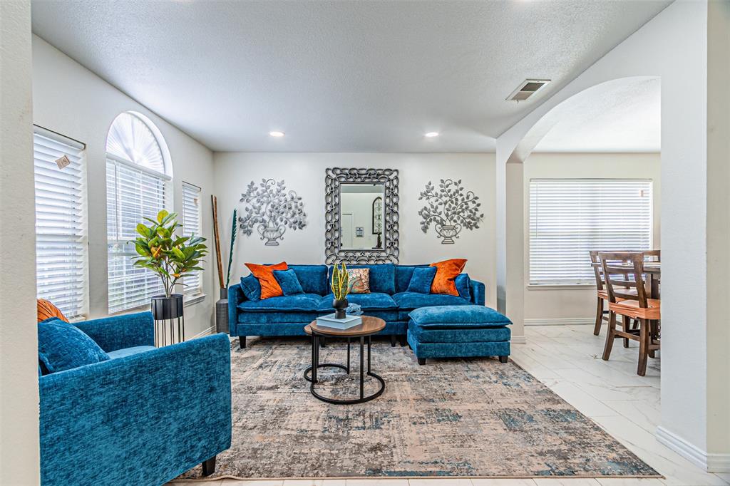5001 Worthing Drive