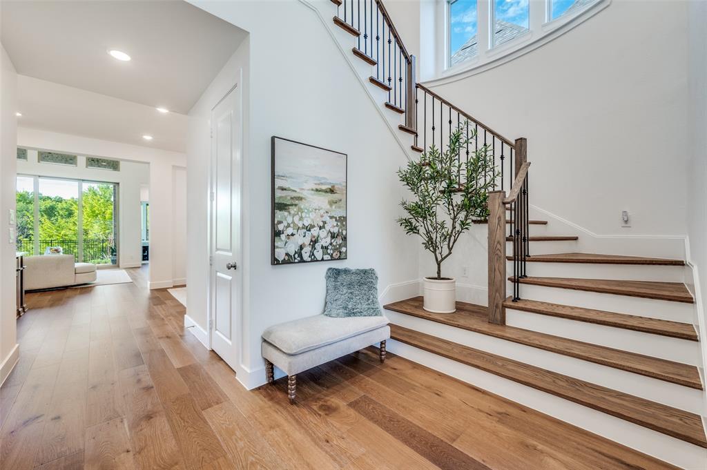 616 Saddle Crest Drive