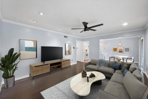 5856 Sandhurst Lane D Dallas TX 75206