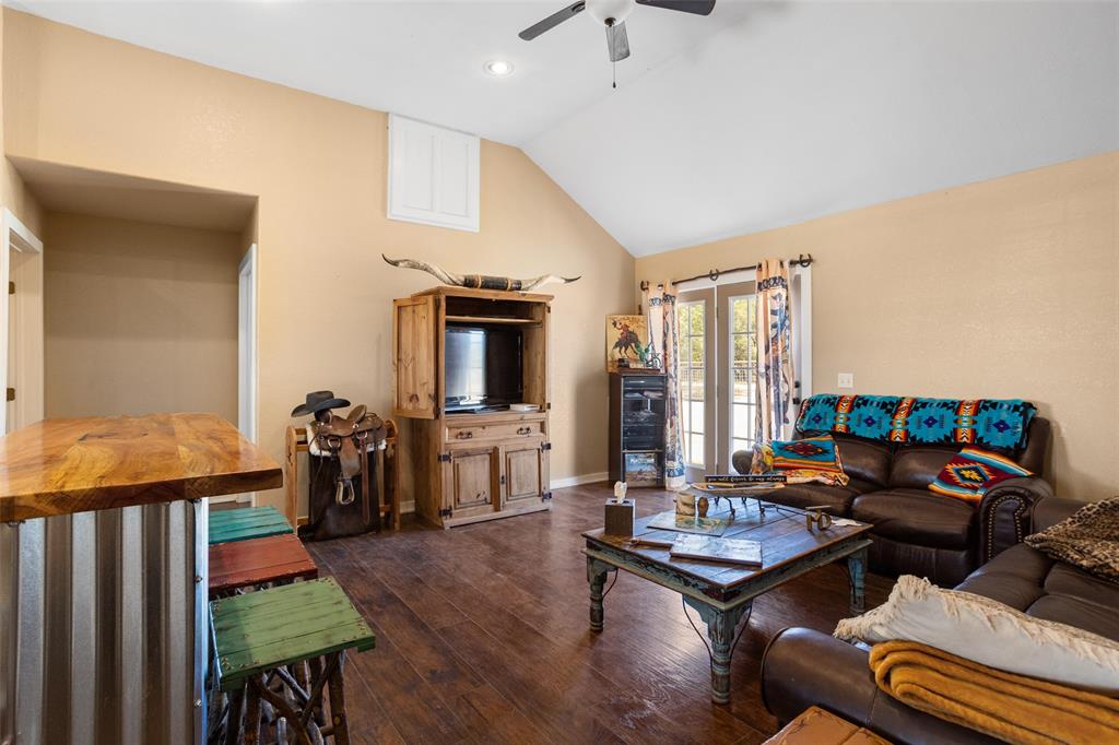 660 JNO Pickering - Residential