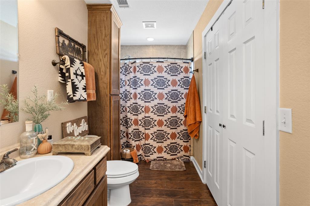 660 JNO Pickering - Residential