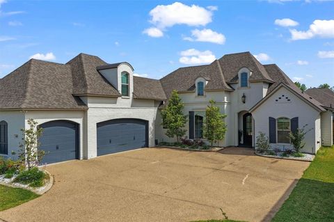 Photo of 601 Dumaine Drive, Bossier City, LA 71111 (MLS # 21244760)