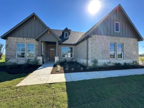 Photo of 270 Horizon Road, Valley View, TX 76272 (MLS # 21418796)