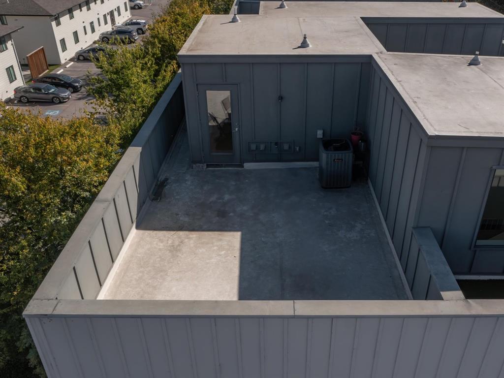 Dallas, Texas 75204, United States, 1 Bedroom Bedrooms, ,2 BathroomsBathrooms,Residential,Active,177340