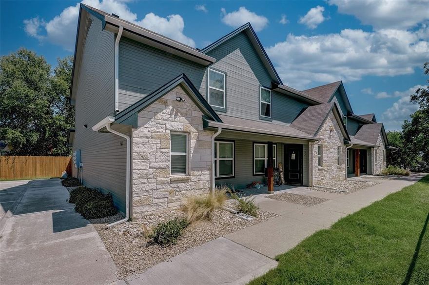 Special off, Bring a Friend and get a discount price of $750.  Call for details. Individual leases and flexible options make this the perfect fit for your needs! Location: 0.3 miles from Tarleton University – a short walk to campus. Design: Spacious 3-bedroom, 3-bathroom, 2-story townhomes .Bonus: Direct private walk access to a dedicated City Park behind the property—perfect for friend gatherings or a fun day outdoors! Room A (Downstairs): 10x11 with walk-in closet. Rooms B & C (Upstairs): 13x11, each with private bathroom and large closet. Included in Rent Water, trash, and sewer. Option to choose your own energy provider for savings .Features & Amenities Outdoor Space: Small fenced backyard with a wood stockade fence for privacy on the outer perimeter. Decorative iron fencing between units to foster social connections .Spacious covered front and back porches, ideal for relaxing or entertaining. Pet-Friendly: No monthly pet rent; refundable deposit required. Kitchen: Granite countertops, breakfast bar, large pantry, modern appliances .Stained concrete floors, recessed lighting, large windows with blinds. Bedrooms: Vinyl plank flooring upstairs; carpeted stairs. Storage: Multiple closets, including entry and linen, plus extra bathroom cabinets. Community Perks Private locks for each bedroom. Online rent payment and maintenance portal. Covered porches, perfect for gatherings and barbecues. Ample parking with space for large vehicles and trucks. Enjoy the convenience of a City Park right behind the property, accessible via a private walkway for residents. Additional Benefits Roommate Matching: Receive roommate information before signing to ensure a comfortable and compatible living experience. Leasing Details$65 application fee (free for co-signers).$600 security deposit. Flexible lease options: rent by the room or the entire unit.
Application Fee is $65  for a credit report  and $100 administration fee, must be paid before application is processed.