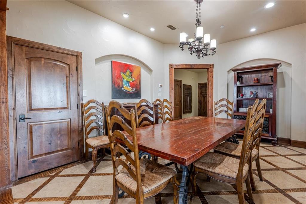 1633 Scenic Drive 303