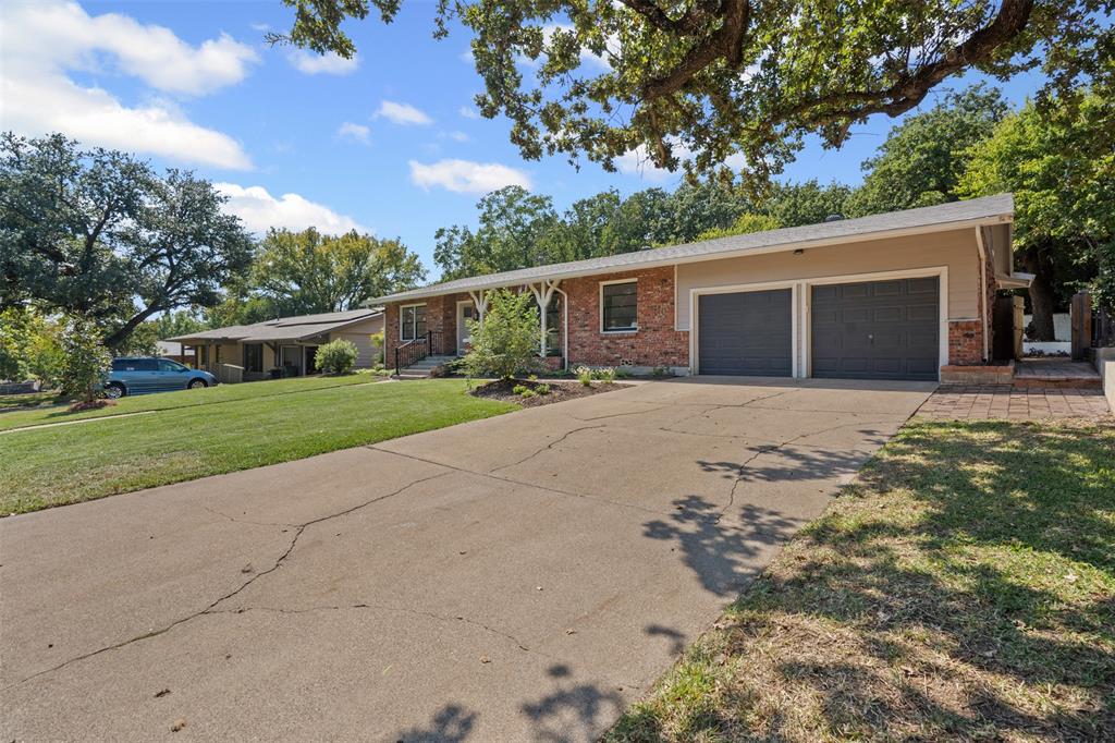 545 Hurstview Drive