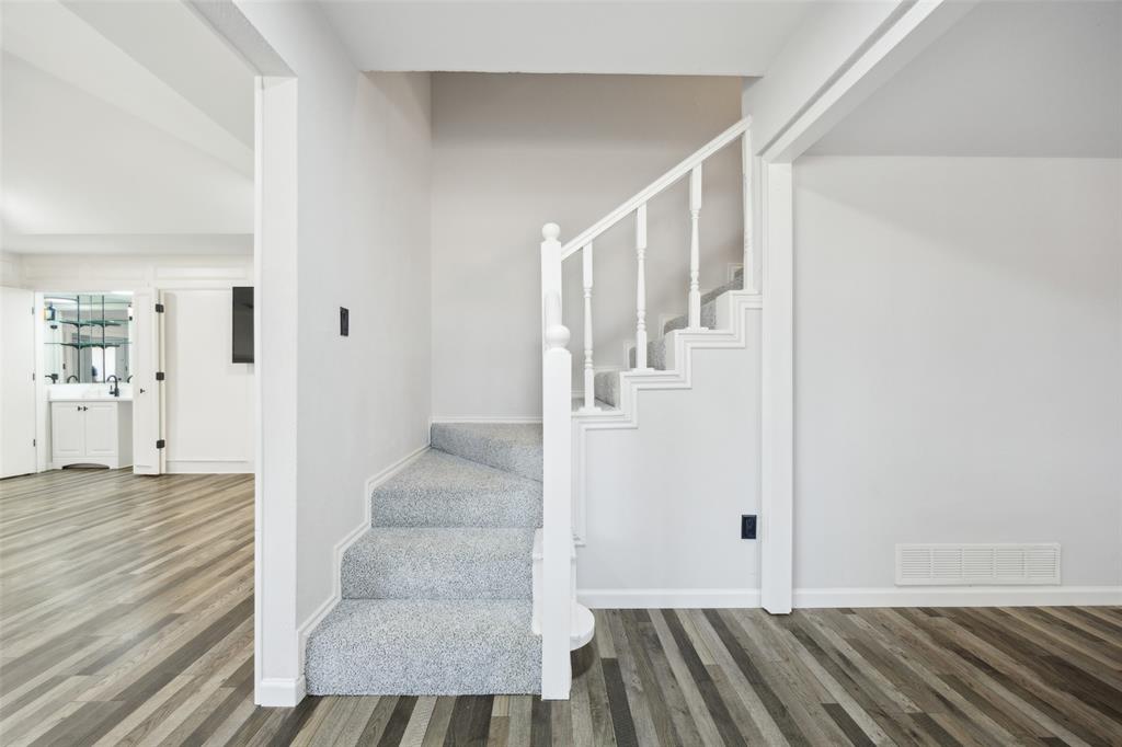 404 Mossbrook Drive