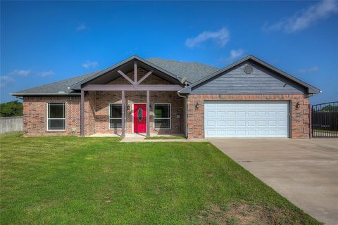 A home in Sulphur Springs