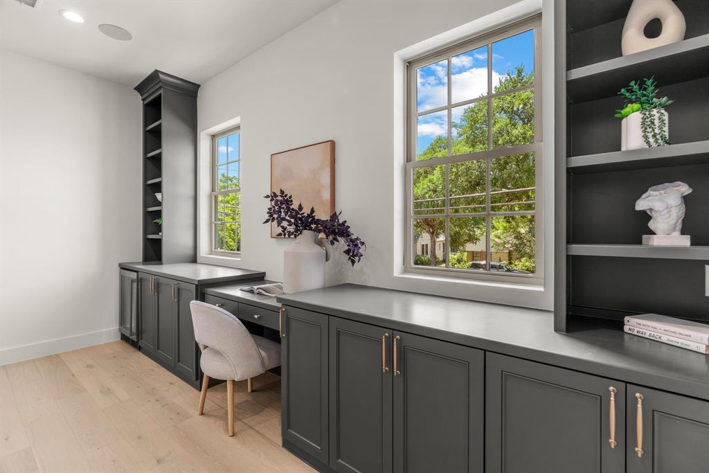 Country Club Estates - Residential
