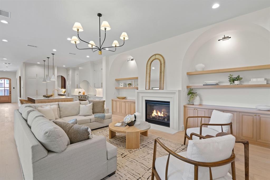 Country Club Estates - Residential