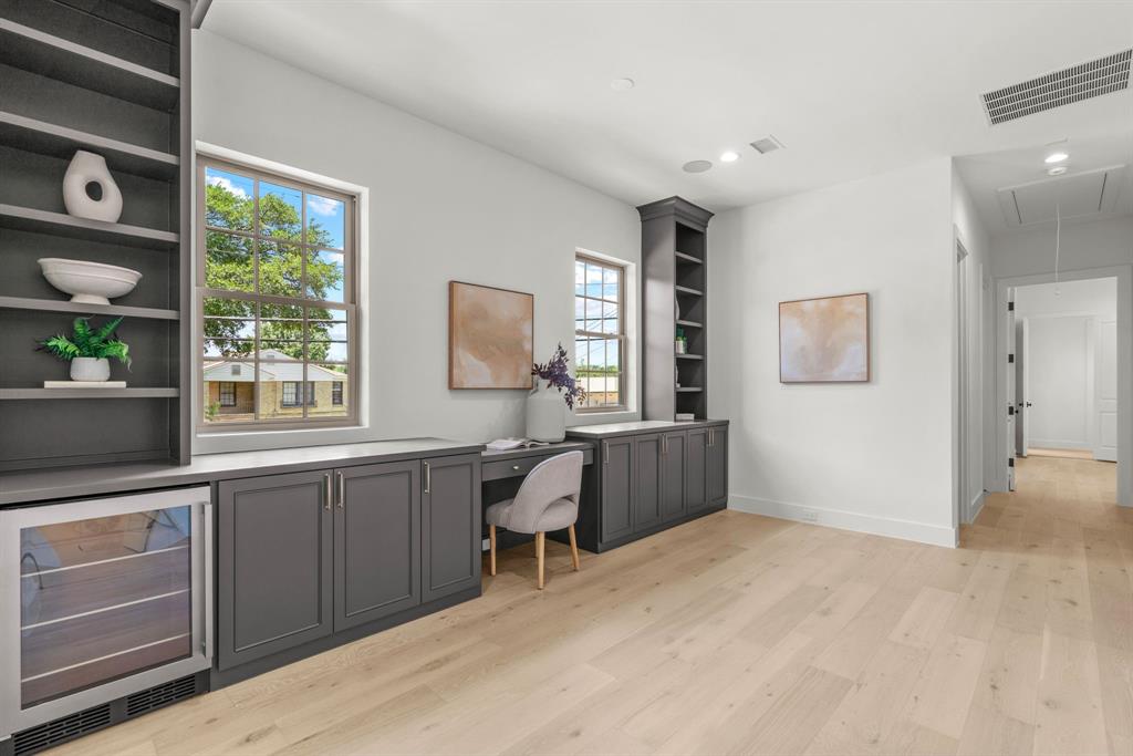 Country Club Estates - Residential