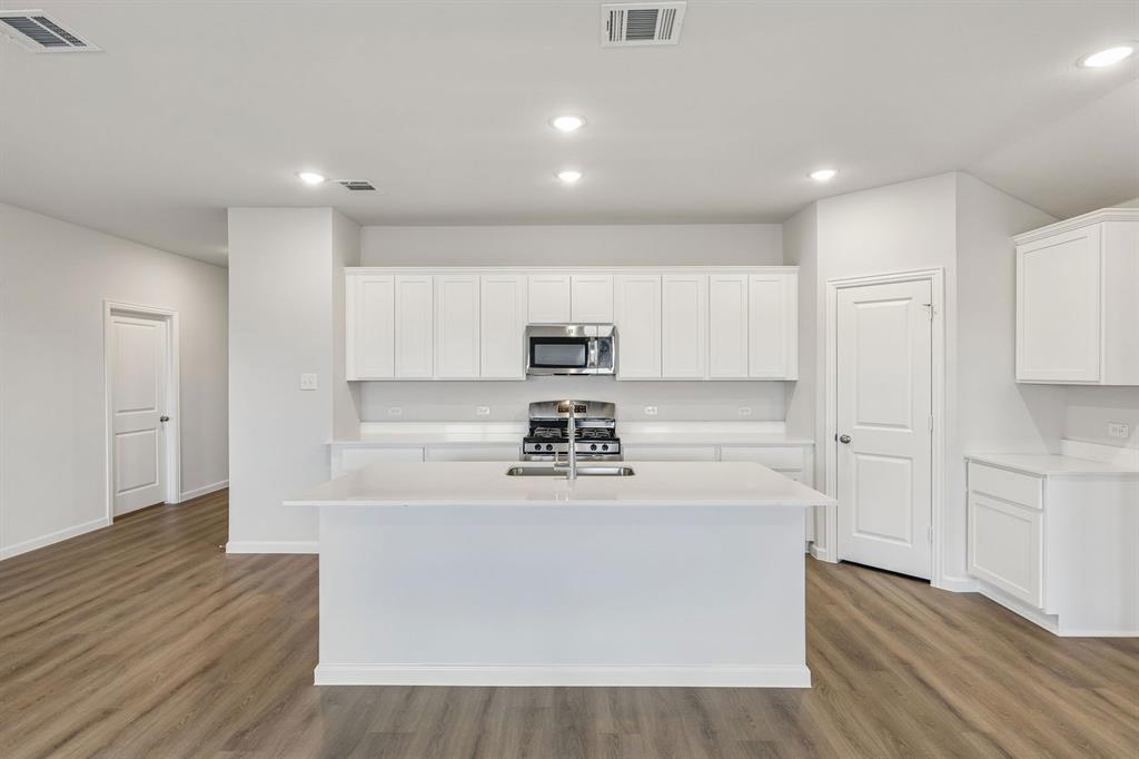 3896 Rose Hill Court