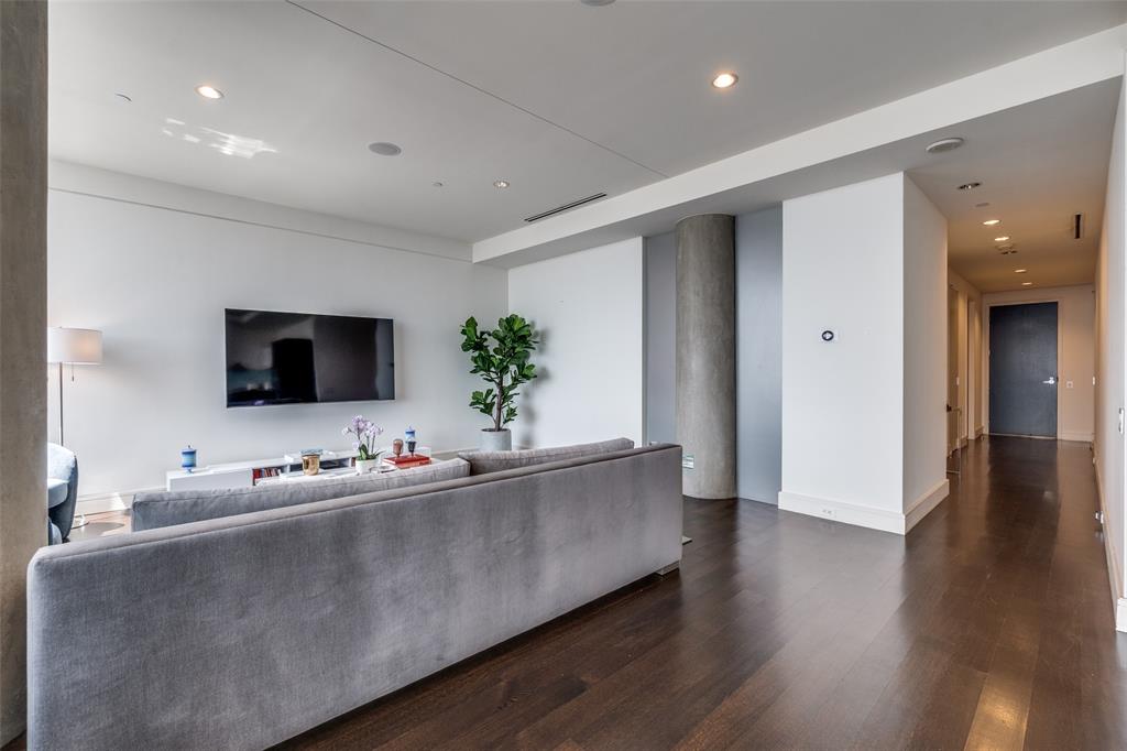 South Tower Residences - Residential