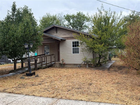 Photo of 413 S Green Street, Eastland, TX 76448 (MLS # 21384570)