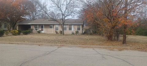 609 W 8th Street Lancaster TX 75146
