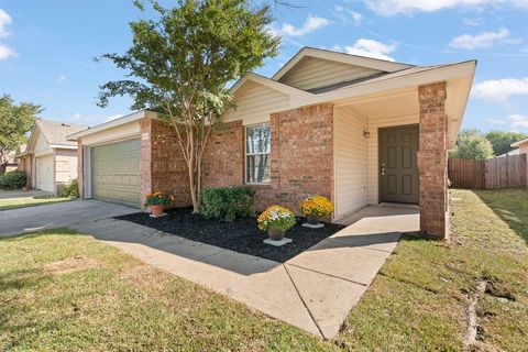 1129 Cottonwood Drive Crowley TX 76036