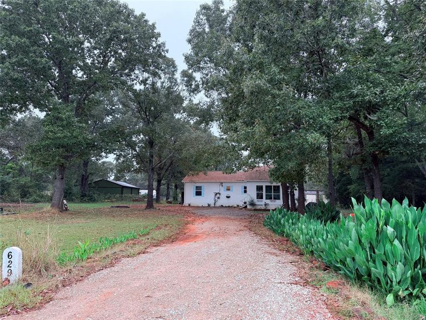 Cute 3 bedroom, 2 full bathroom starter home in a gated subdivision with great amenities and access to Lake Palestine.  Built in 2020, the owner has closed in most of the front porch for a sun-room. THe home has Hardie siding (concrete fiber) and has been freshly painted inside and out.