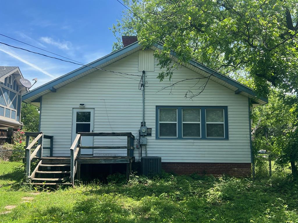 742 Elm Street