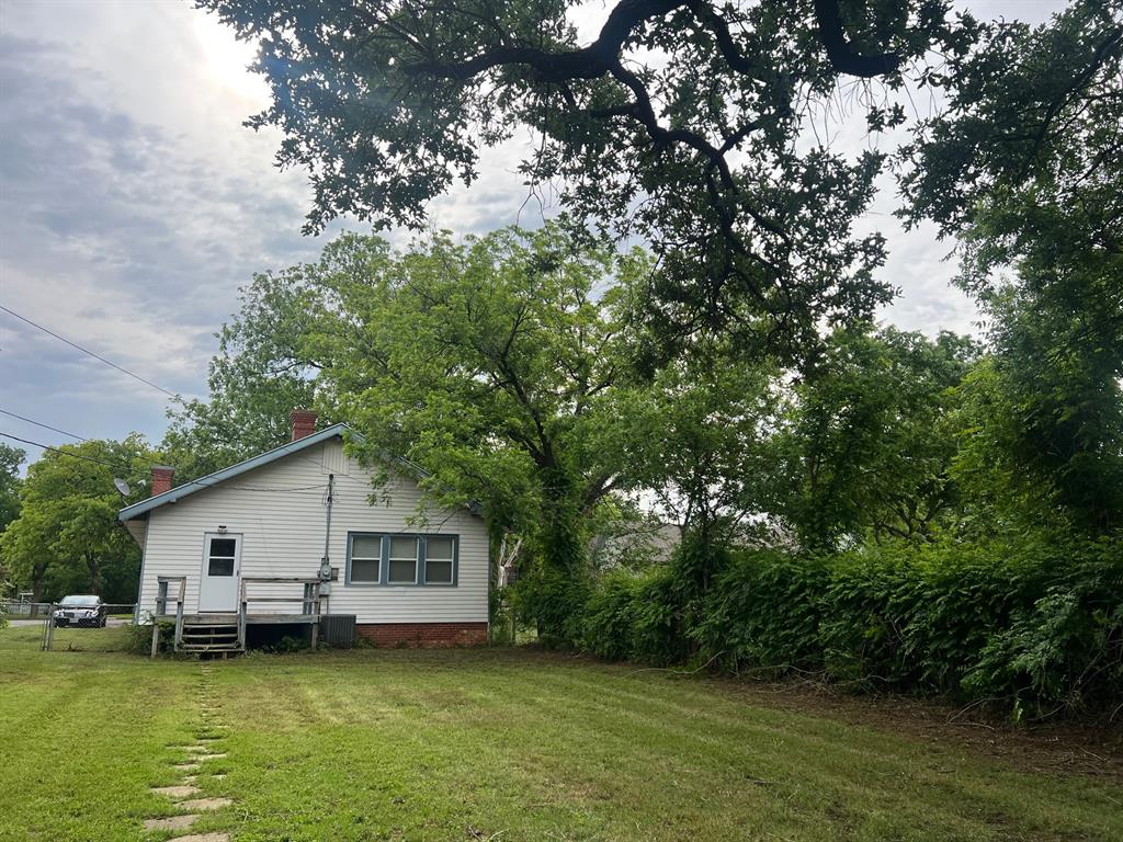 742 Elm Street