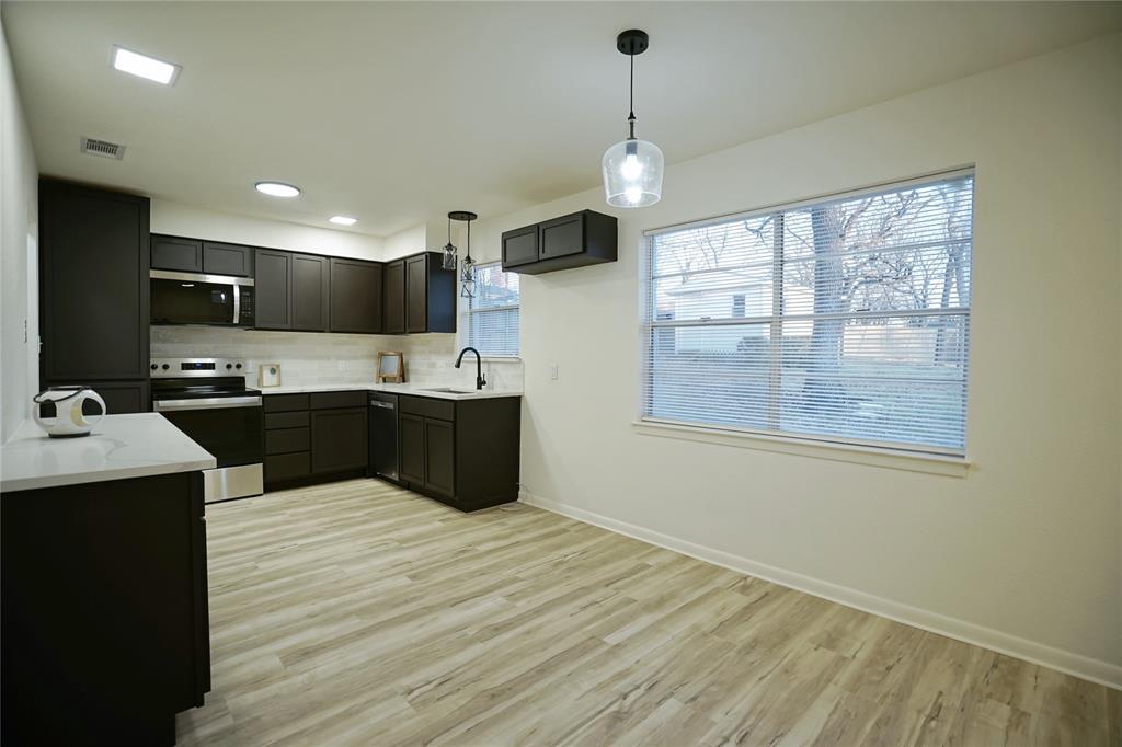 2409 Sunset Lane