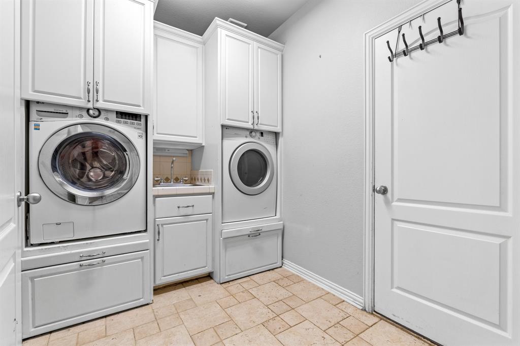 Lantana, Texas 76226, United States, 3 Bedrooms Bedrooms, ,3 BathroomsBathrooms,Residential,Pending,29074