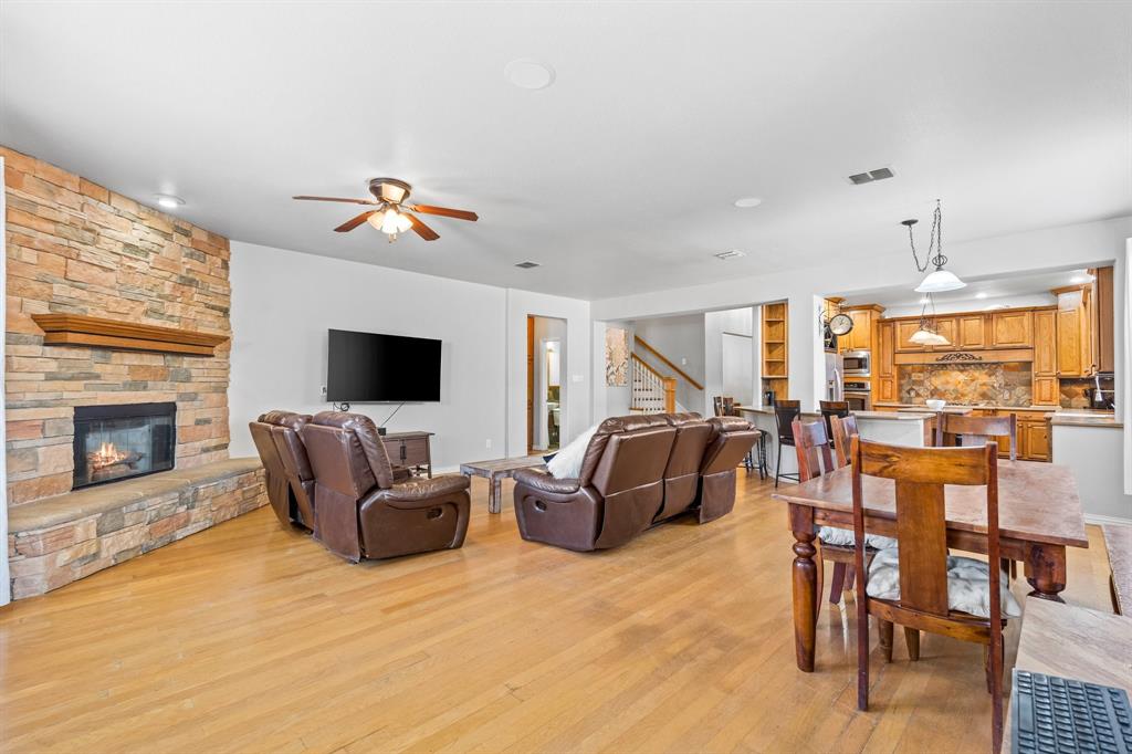 Lantana, Texas 76226, United States, 3 Bedrooms Bedrooms, ,3 BathroomsBathrooms,Residential,Pending,29074