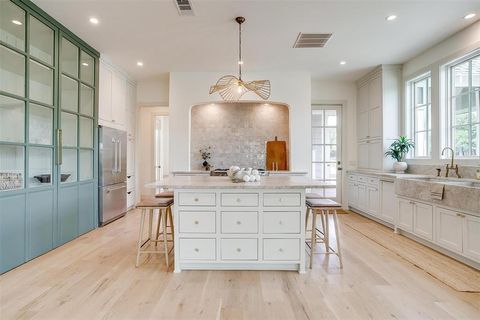 8632 S FM 1187 Fort Worth TX 76126